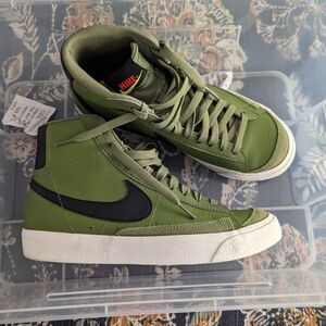 Nike Blazers Mid 77 GS Asparagus ladies 6.5 OR 5 young adults One Time W…
